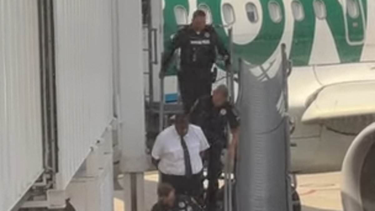 alert-–-incredible-moment-pilot’s-disgrace-results-in-frontier-flight-being-cancelled