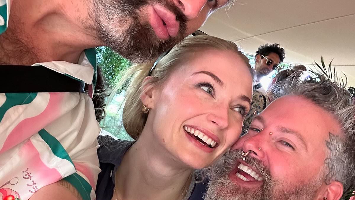 alert-–-sophie-turner-parties-with-pals-as-she-attends-star-studded-wilderness-festival-event-alongside-daisy-ridley-and-josie-gibson