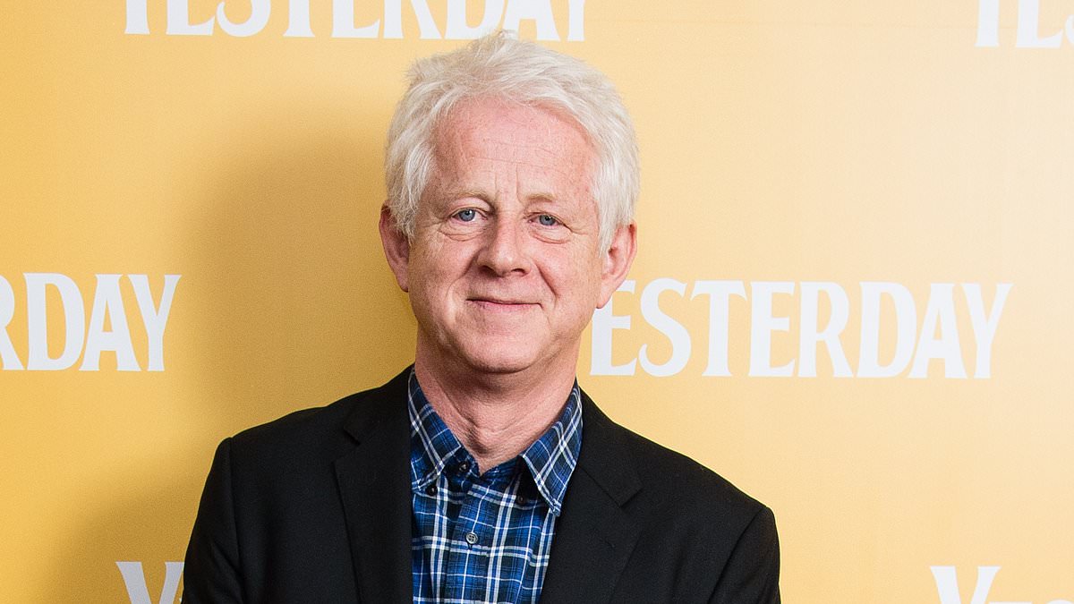 alert-–-rom-com-king-richard-curtis-is-making-his-first-christmas-film-since-love-actually…with-huge-a-list-cast