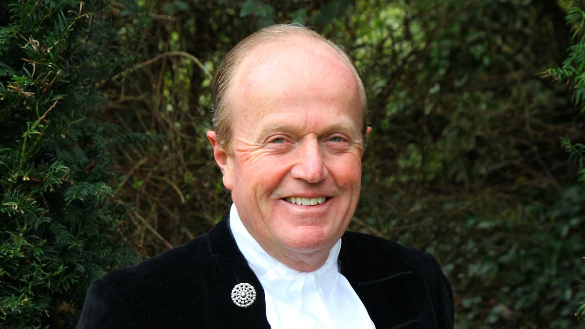 alert-–-devon’s-former-high-sheriff-was-found-dead-in-his-home-with-‘a-shotgun-wound-to-the-head’,-inquest-hears