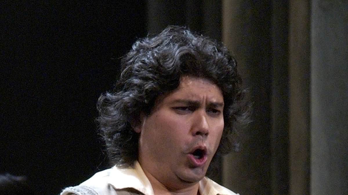 alert-–-renowned-australian-opera-singer-steve-davislim-dies-aged-57-after-‘prolonged-illness’