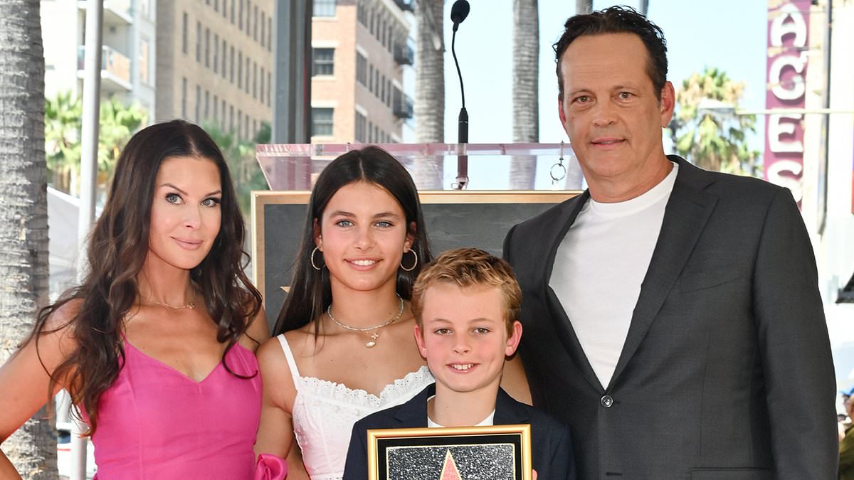 alert-–-vince-vaughn-supported-by-wife-kyla-and-two-kids-locklyn,-13,-and-vernon,-11,-during-rare-family-outing-at-actor’s-hollywood-walk-of-fame-ceremony