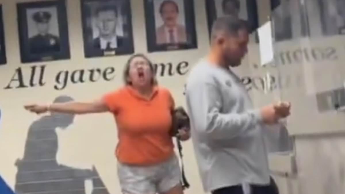 alert-–-vicious-‘karen’-has-epic-meltdown-at-los-angeles-police-station-as-she-launches-racist-tirade-at-man-in-the-lobby