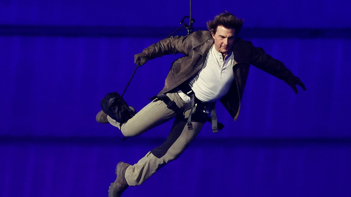 alert-–-tom-cruise’s-secret-fury-at-shocking-olympics-jump-–-as-62-year-old-ignores-‘worrying’-pleas-to-scale-back-on-death-defying-stunts-over-fears-for-his-life