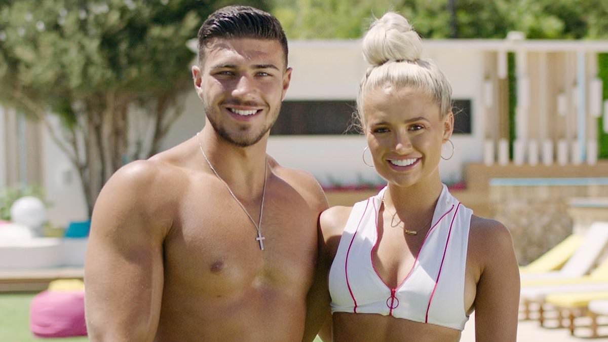 alert-–-molly-mae-splits-from-fiance-tommy-fury:-star-confirms-end-of-five-year-romance-as-she-pens:-‘never-in-a-million-years-did-i-think-i-would-have-to-write-this’