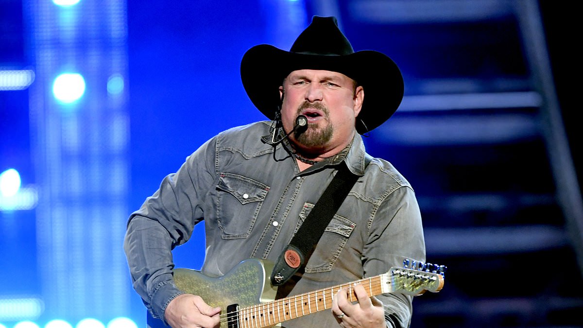 alert-–-poignant-reason-multimillionaire-country-star-garth-brooks-lives-like-he-has-no-money