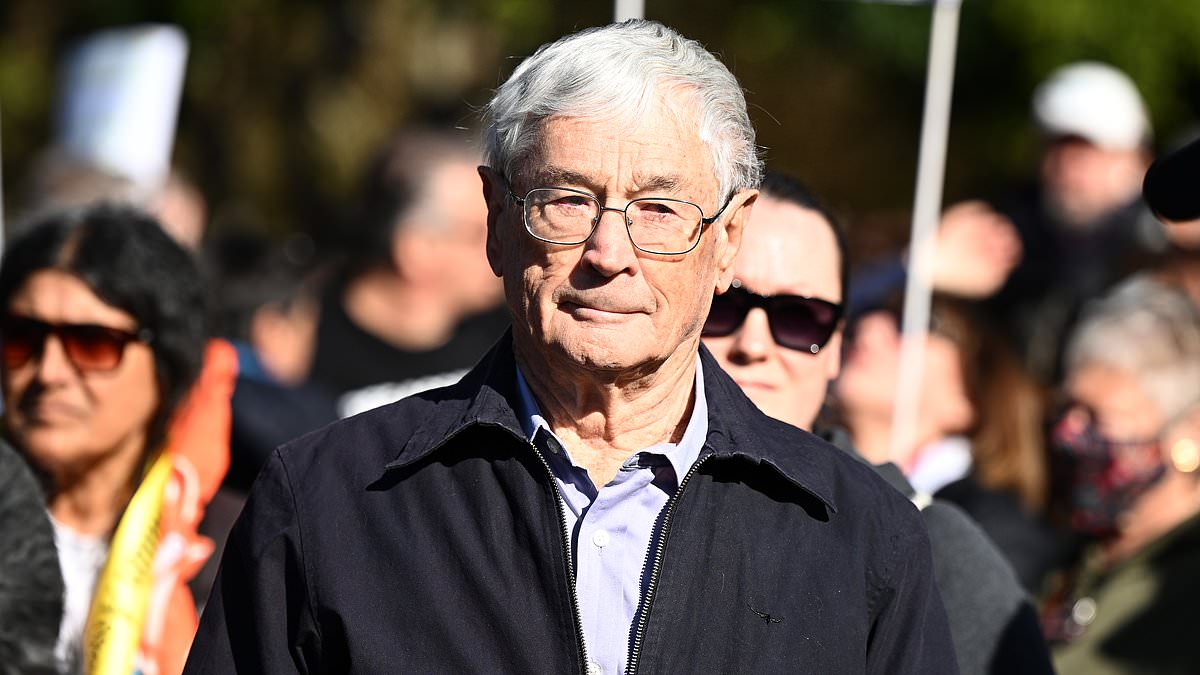 alert-–-when-dick-smith-got-an-email-from-a-year-6-student-with-a-personal-plea,-the-entrepreneur-jumped-in-his-helicopter-and-flew-to-his-school