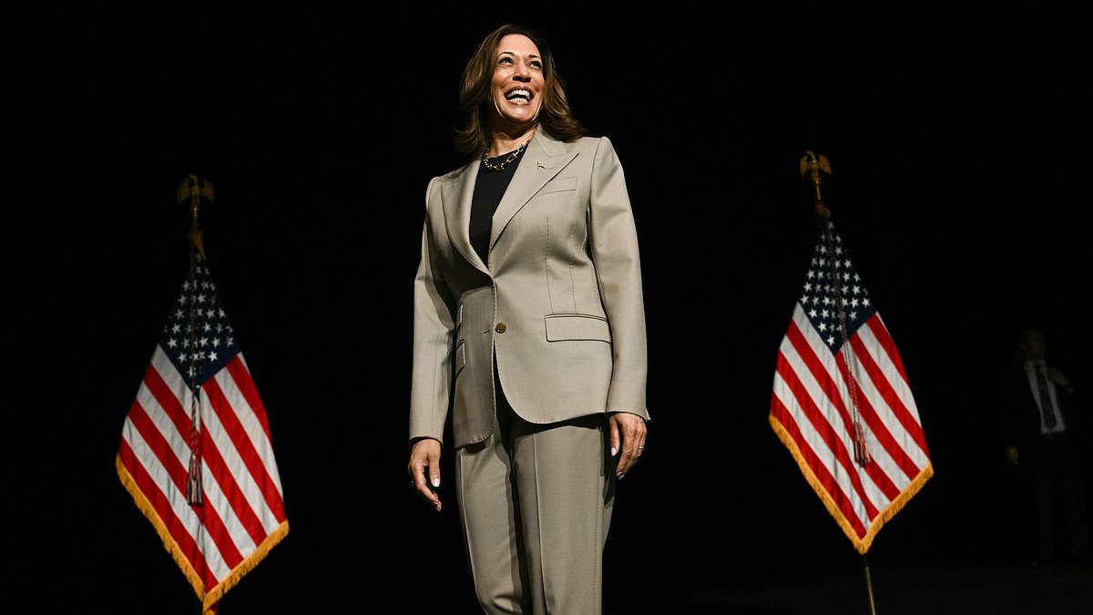 alert-–-kamala-harris-opens-up-second-path-to-victory-and-could-win-white-house-by-securing-either-the-rust-belt-or-the-sun-belt-–-while-donald-trump-would-need-both,-new-polling-shows