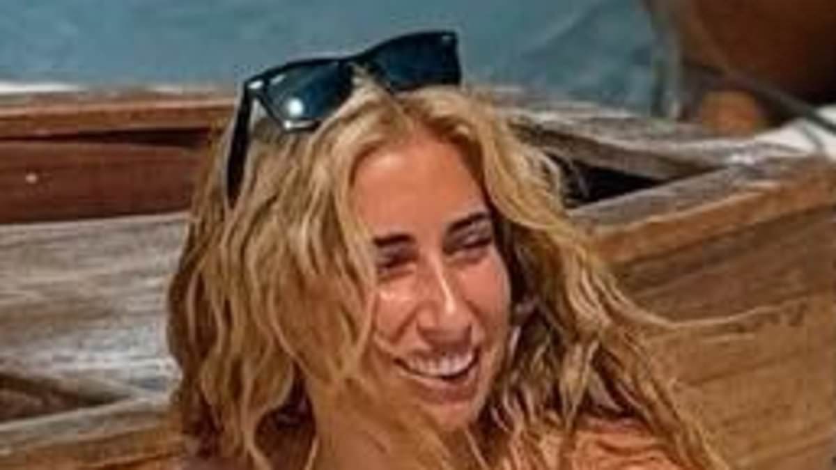 alert-–-inside-stacey-solomon’s-lavish-3k-family-holiday-to-turkey-as-she-shares-stunning-bikini-snaps-and-sweet-selfies-with-joe-swash-and-their-brood