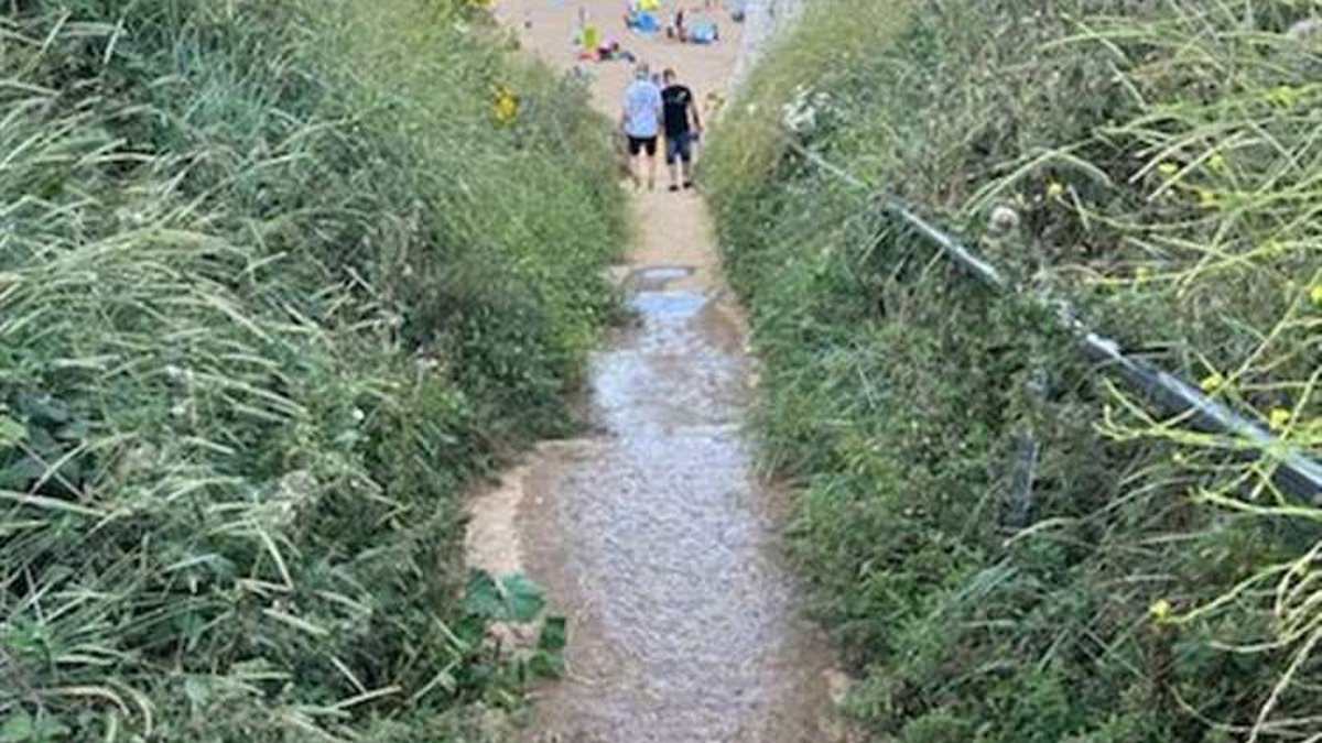 alert-–-our-day-at-one-of-britain’s-cleanest-beaches-was-ruined-by-a-‘waterfall’-of-urine…-it-was-utterly-appalling