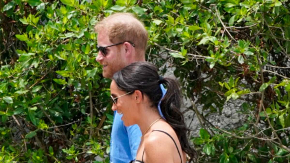 alert-–-harry-and-meghan’s-quasi-royal-colombian-tour:-3,000-police,-snipers-and-a-bio-terror-van-follow-the-couple’s-every-move,-despite-barely-anyone-turning-up-to-see-them