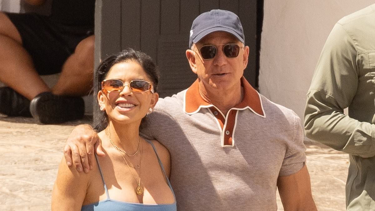 alert-–-lauren-sanchez-wears-sporty-vintage-chanel-dress-while-vacationing-with-jeff-bezos-in-ibiza