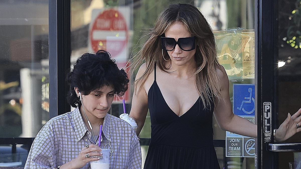 alert-–-jennifer-lopez-takes-the-plunge-in-long-black-dress-while-out-with-child-emme,-16…-after-girls’-night-on-ben-affleck’s-birthday-as-divorce-rumors-swirl