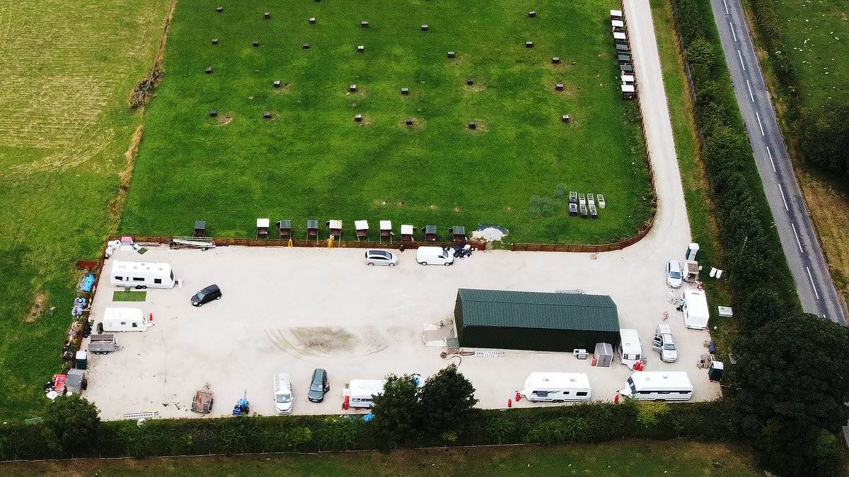 alert-–-romany-gypsy-family-face-being-kicked-off-their-own-land-after-losing-latest-planning-battle-for-four-pitches-despite-the-local-council-approving-a-proposal-for-a-28-pitch-holiday-caravan-park-less-than-half-a-mile-away