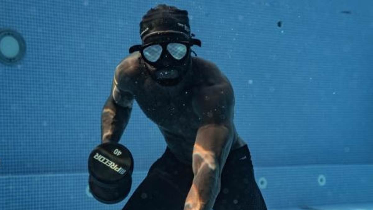 alert-–-unrecognizable-nba-star-poses-during-bizarre-underwater-offseason-workout-while-on-vacation-in-bahrain