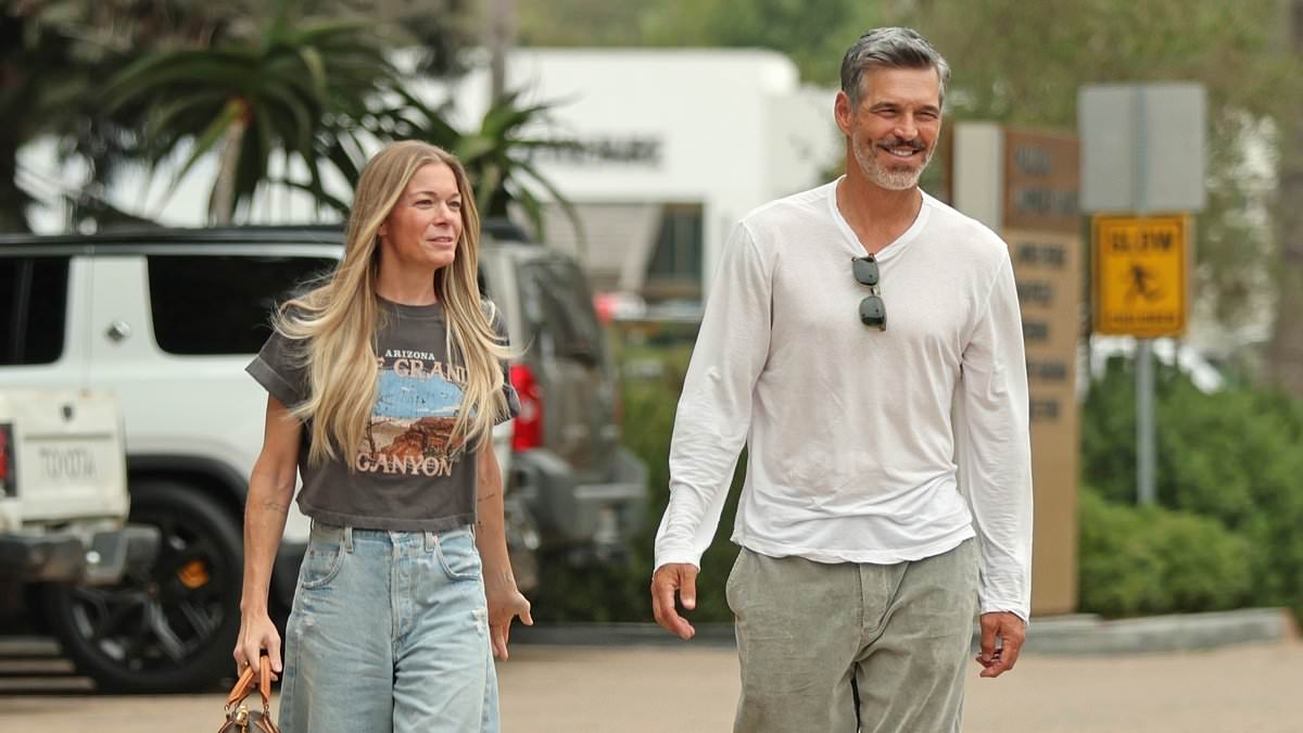 alert-–-leann-rimes-totes-louis-vuitton-bag-at-malibu-country-mart-with-husband-eddie-cibrian…-ahead-of-her-debut-as-a-coach-on-the-voice-australia