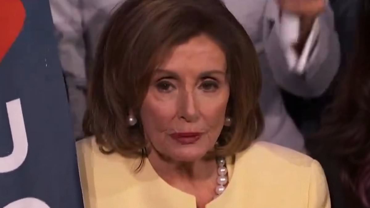 alert-–-moment-shifty-looking-nancy-pelosi-fails-to-convince-with-her-chant-of-‘we-love-joe’-during-biden’s-swansong-speech