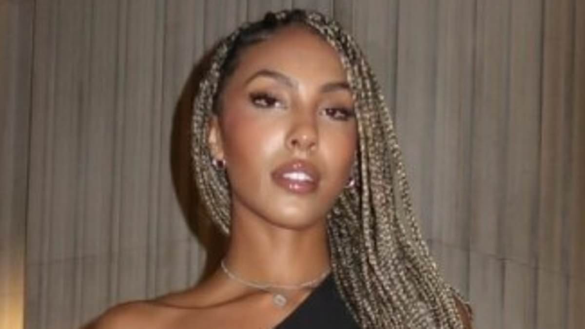 alert-–-mixed-race-recruitment-consultant-wins-more-than-12,000-after-manager-told-he-she-looks-like-‘an-alien-from-the-avatar-movie’-because-of-braids-in-her-hair