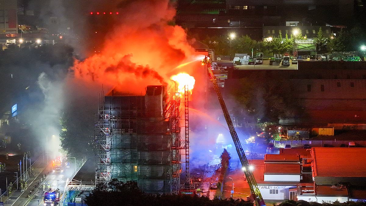 alert-–-dagenham-fire:-major-incident-declared-after-huge-blaze-at-london-tower-block:-two-taken-to-hospital-and-more-than-100-evacuated-at-building-with-‘non-compliant-cladding’