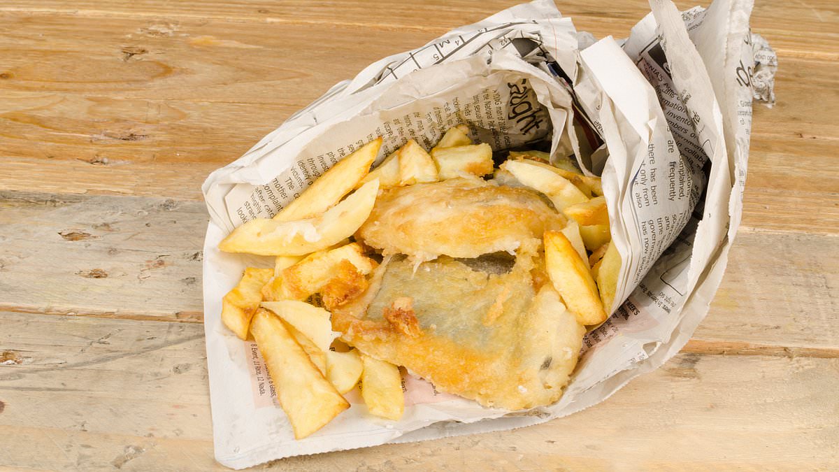 alert-–-new-data-shows-how-the-price-of-uk’s-favourite-takeaways-has-soared-in-the-last-five-years-with-staples-such-as-fish-and-chips-now-50%-more-expensive