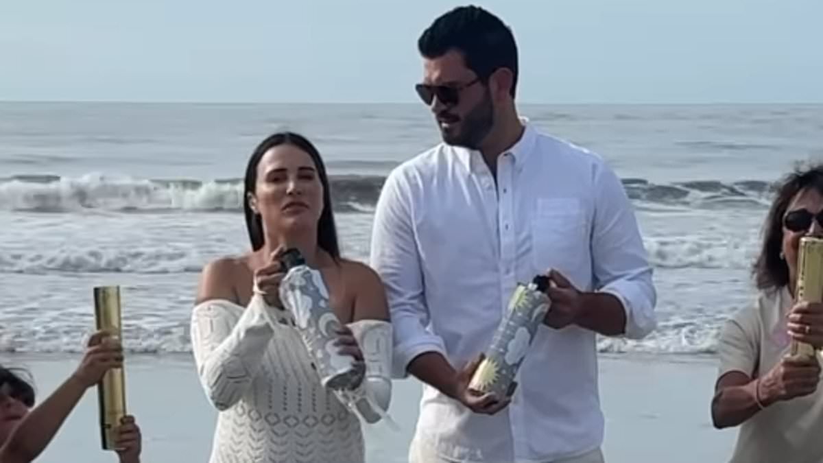 alert-–-the-bachelorette-star-andi-dorfman-and-husband-blaine-hart-reveal-the-gender-of-first-baby-in-sweet-video