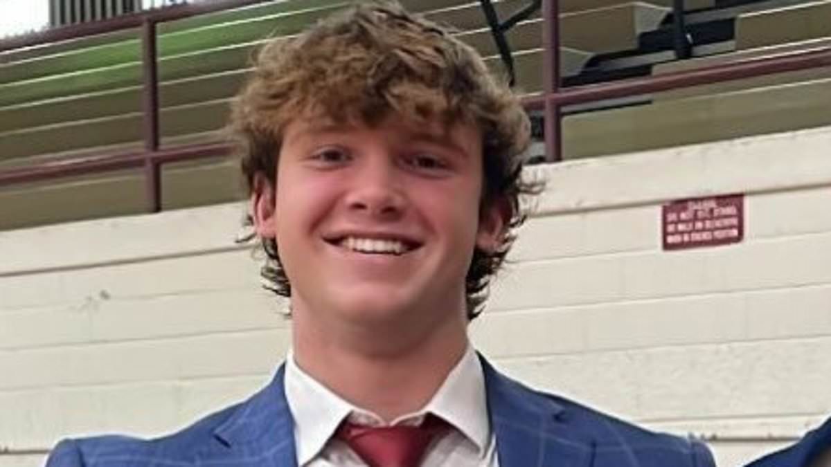 alert-–-‘slow-the-f***-down’:-rich-mom’s-texts-haunt-her-after-son’s-100mph-crash-killed-18-year-old-star-swimmer