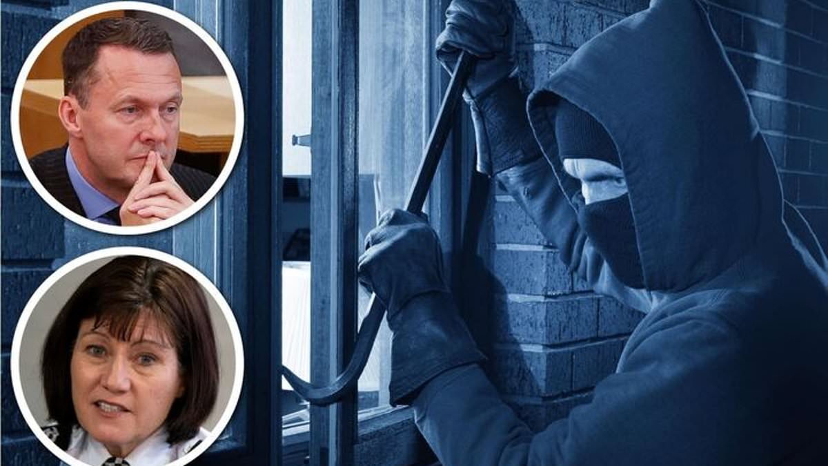 alert-–-scotland-hit-by-housebreaking-epidemic-as-one-house-is-broken-into-every-hour