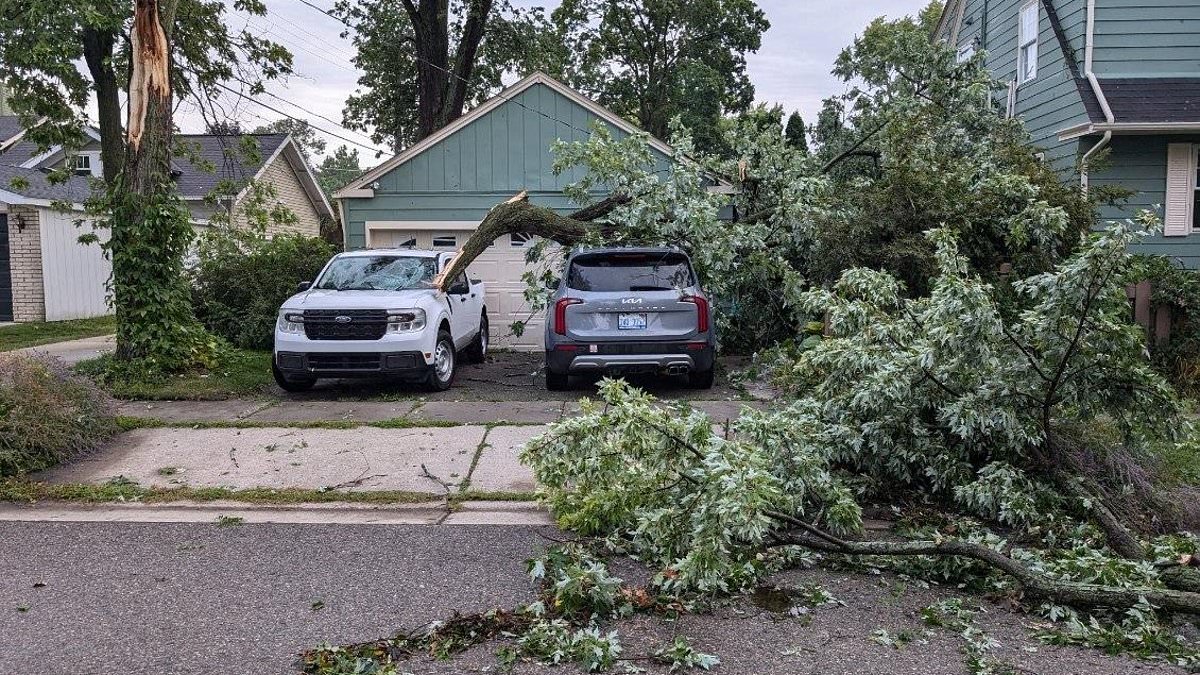 alert-–-panic-in-michigan-as-severe-thunderstorms-causes-widespread-dte-power-outages-for-400,000