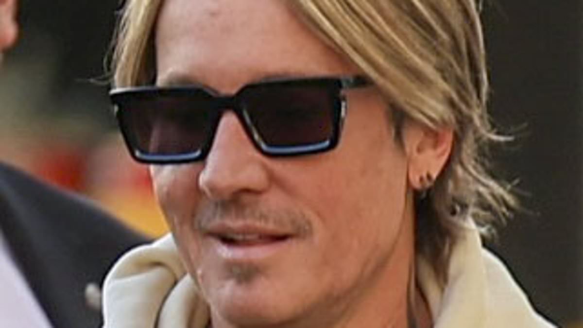 alert-–-keith-urban-rocks-$5,000-outfit-as-he-lands-at-sydney-airport-in-time-for-fathers-day-with-youngest-daughter-faith,-13…-while-nicole-kidman-exudes-glamour-at-venice-film-festival