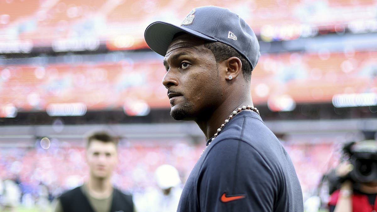 alert-–-deshaun-watson-announces-tragic-death-of-his-father-two-days-before-cleveland-browns’-season-opener