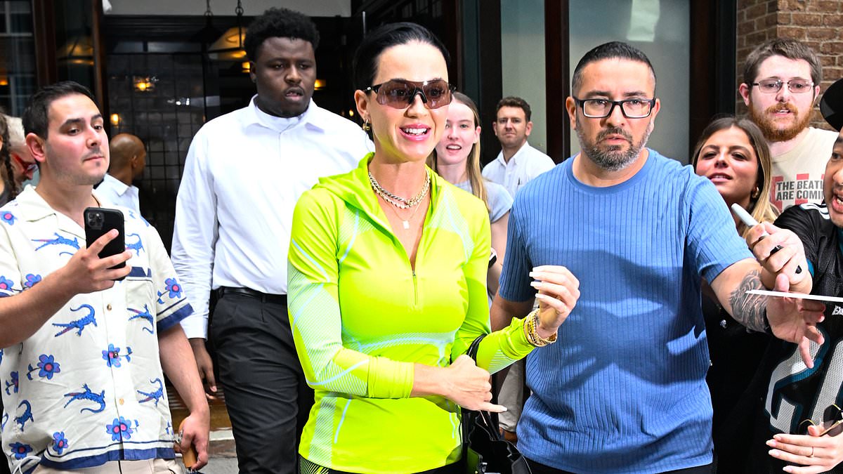 alert-–-katy-perry-steps-out-in-highlighter-green-sporty-look-in-new-york-city…-after-deflecting-fallout-from-dr.-luke-collaboration