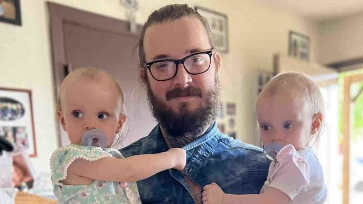 alert-–-father-of-two-year-old-twins-found-dead-in-the-backseat-of-family’s-car-in-oklahoma-breaks-silence-after-vicious-rumors-as-he-pays-tribute-to-the-adorable-toddlers