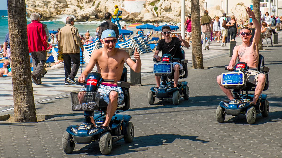 alert-–-malaga-tells-brits-to-put-some-clothes-on!-spanish-city-puts-up-signs-saying-it-is-fed-up-with-seeing-our-bums-and-bellies