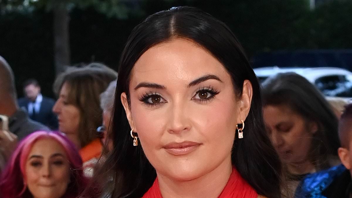 alert-–-jacqueline-jossa-slips-into-a-red-halterneck-gown-to-attend-the-ntas-as-she-makes-her-first-public-appearance-since-terrifying-20,000-raid-at-her-marbella-villa