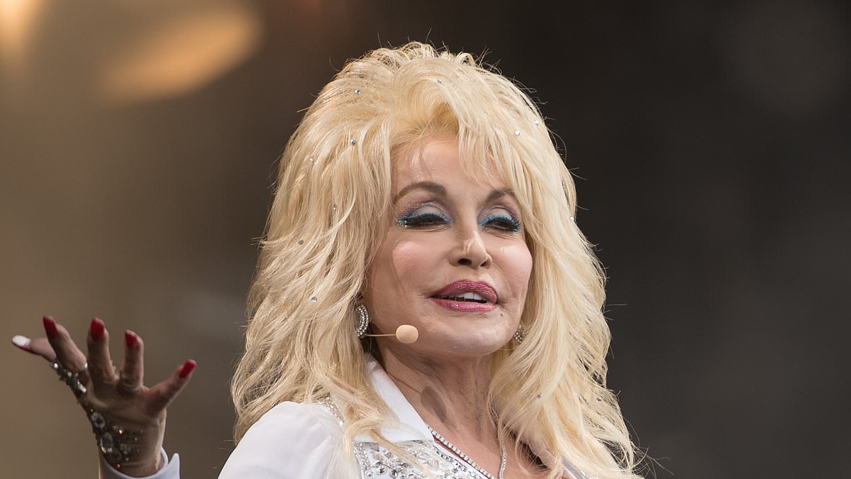 alert-–-dolly-parton-defends-cma-snubbing-beyonce-in-award-nominations