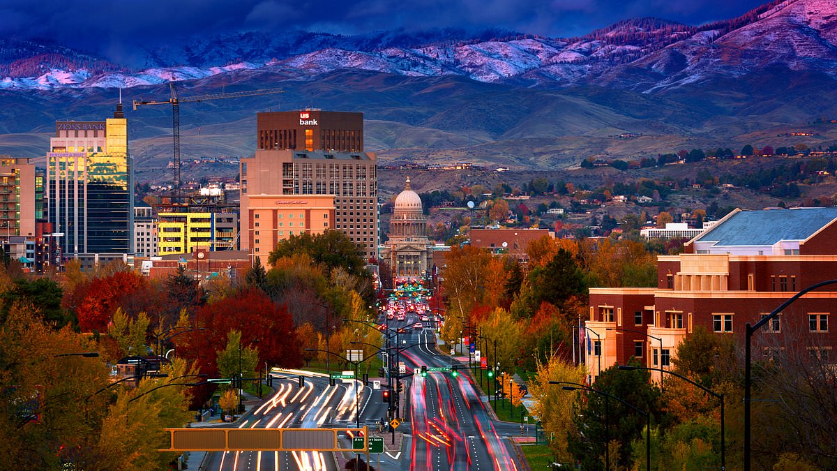 alert-–-city-in-gorgeous-deep-red-state-braces-for-influx-of-hipsters-after-being-branded-america’s-coolest