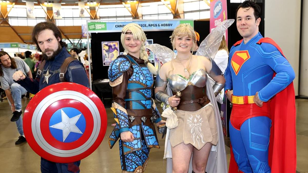 alert-–-thousands-of-cosplayers-release-their-inner-geek-at-oz-comic-con-–-and-some-costumes-beat-the-original-designs