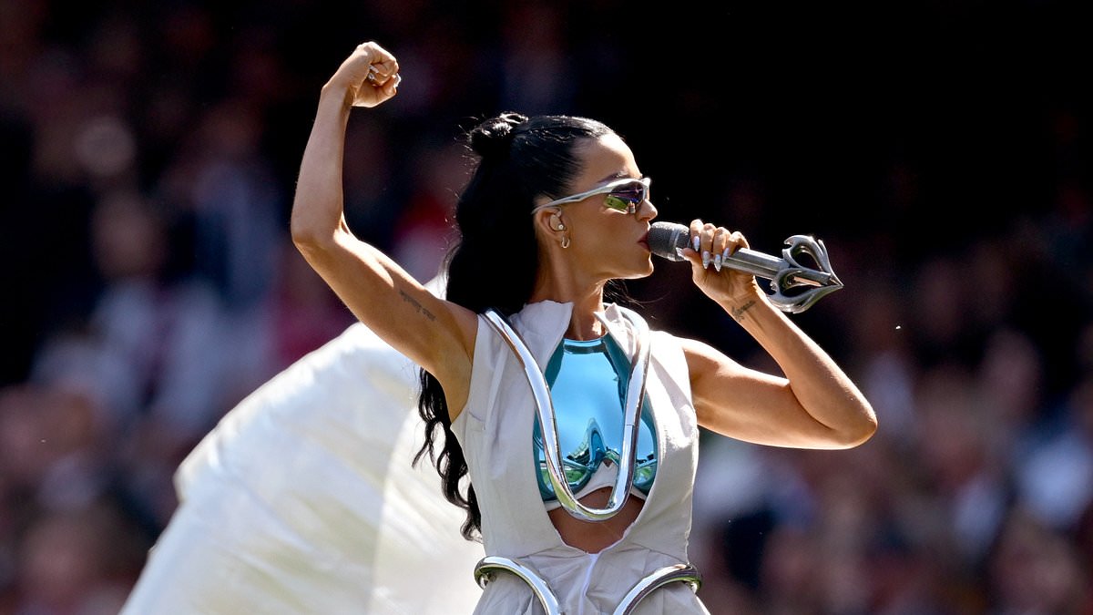 alert-–-defiant-katy-perry-belts-out-two-new-songs-from-latest-album-during-afl-grand-final-set-following-reports-she-clashed-with-afl-bosses-over-setlist