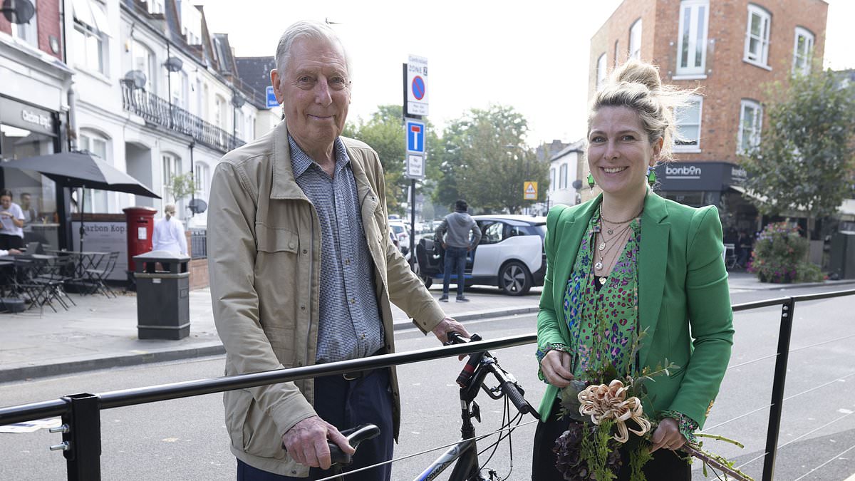 alert-–-‘london’s-busiest-road’-gets-worse:-locals’-fury-as-cycle-route-is-blocked-with-huge-‘parklets’-installed