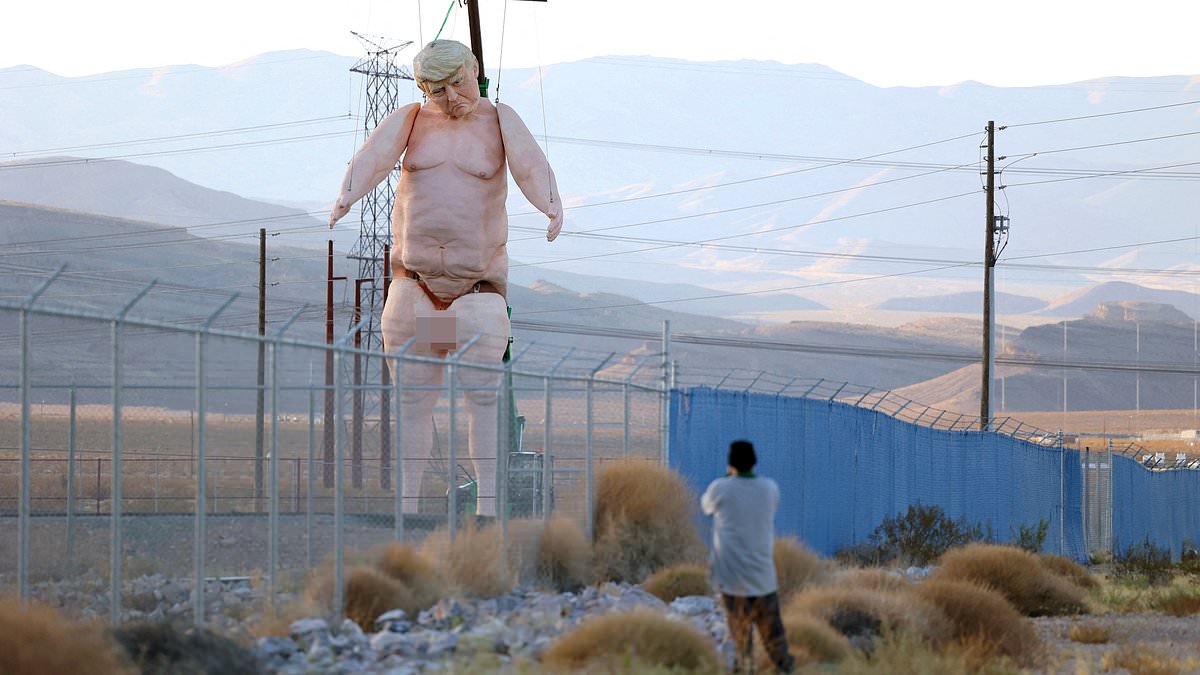 alert-–-giant-naked-donald-trump-statue-erected-on-side-of-las-vegas-freeway-shocks-the-senses:-‘obscene’