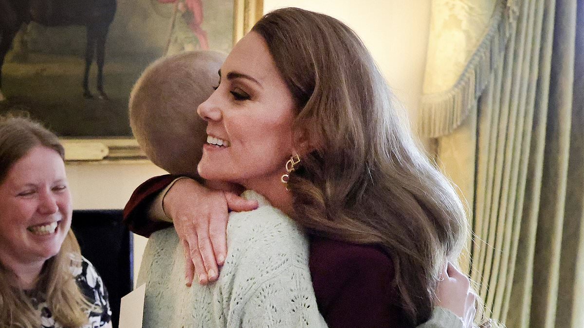 alert-–-the-hug-that-says-‘i’m-with-you’:-kate-middleton-embraces-young-cancer-stricken-photographer-at-windsor-castle-in-poignant-first-pictured-engagement