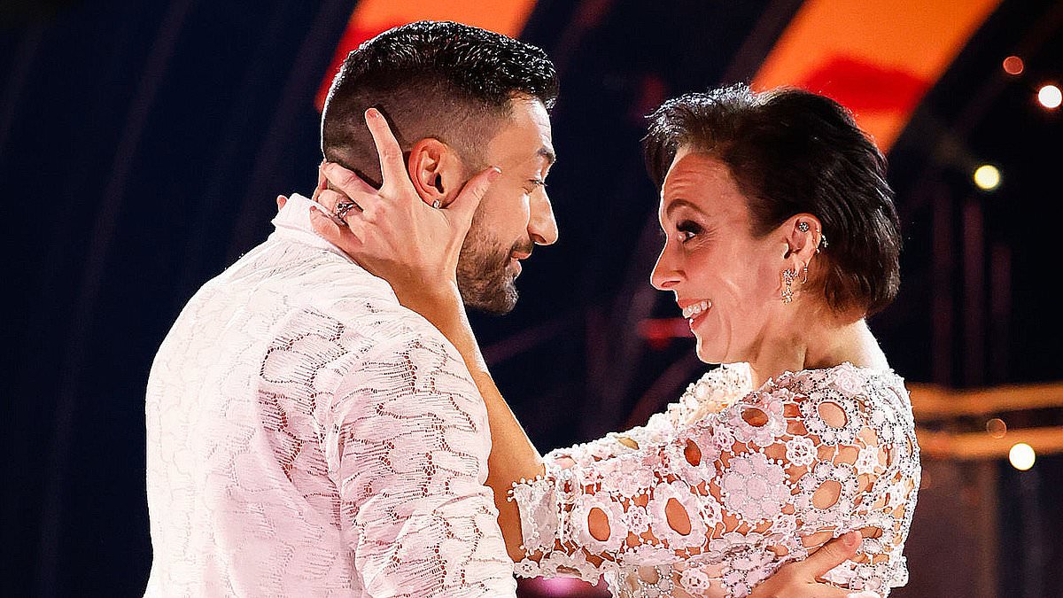 alert-–-ten-insider-secrets-you-don’t-know-about-the-strictly-scandal-and-may-change-your-mind-–-including-the-dancers-who-refused-to-back-amanda-abbington:-katie-hind