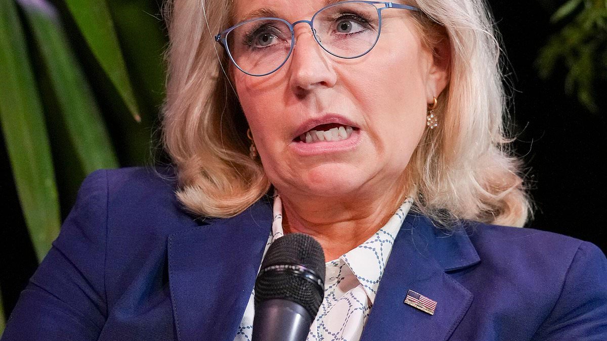 alert-–-liz-cheney-hits-the-campaign-trail-with-kamala-harris-four-years-after-calling-her-a-‘radical-leftist’