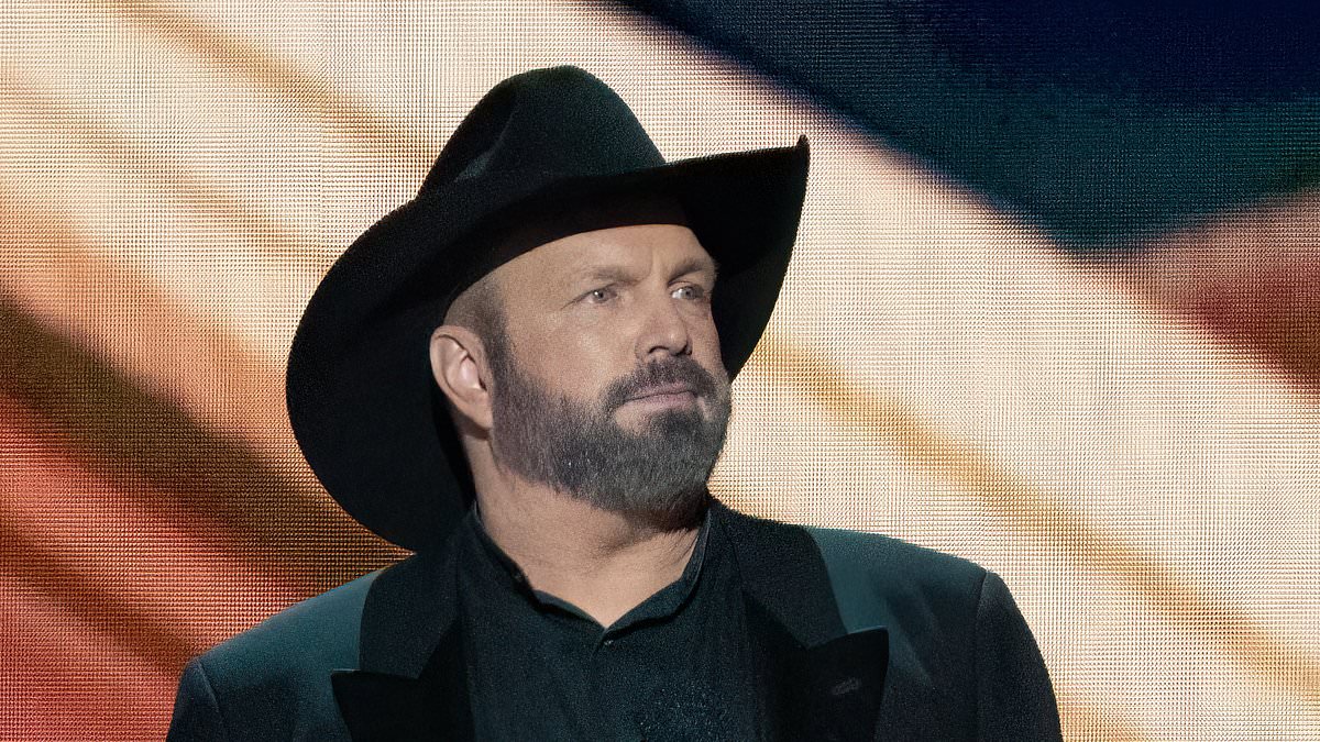 alert-–-garth-brooks-breaks-social-media-silence-after-denying-rape-and-battery-accusations