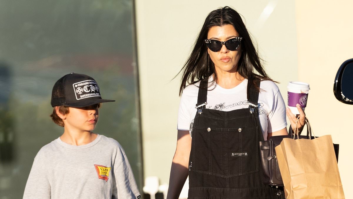 alert-–-kourtney-kardashian-takes-son-reign-disick,-nine,-on-a-pottery-painting-date-in-calabasas