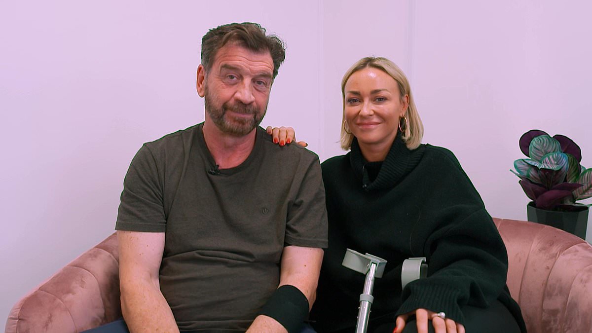 alert-–-strictly’s-nick-knowles-reveals-he-must-undergo-an-mri-after-pulling-out-of-saturday’s-show-and-being-left-on-crutches-following-painful-knee-injury-–-as-furious-fans-brand-his-pass-to-next-week-‘unfair’