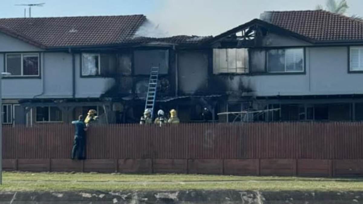 alert-–-young-girl-is-killed-and-a-woman-feared-dead-in-massive-blaze-after-inferno-rips-through-thorneside-townhouses