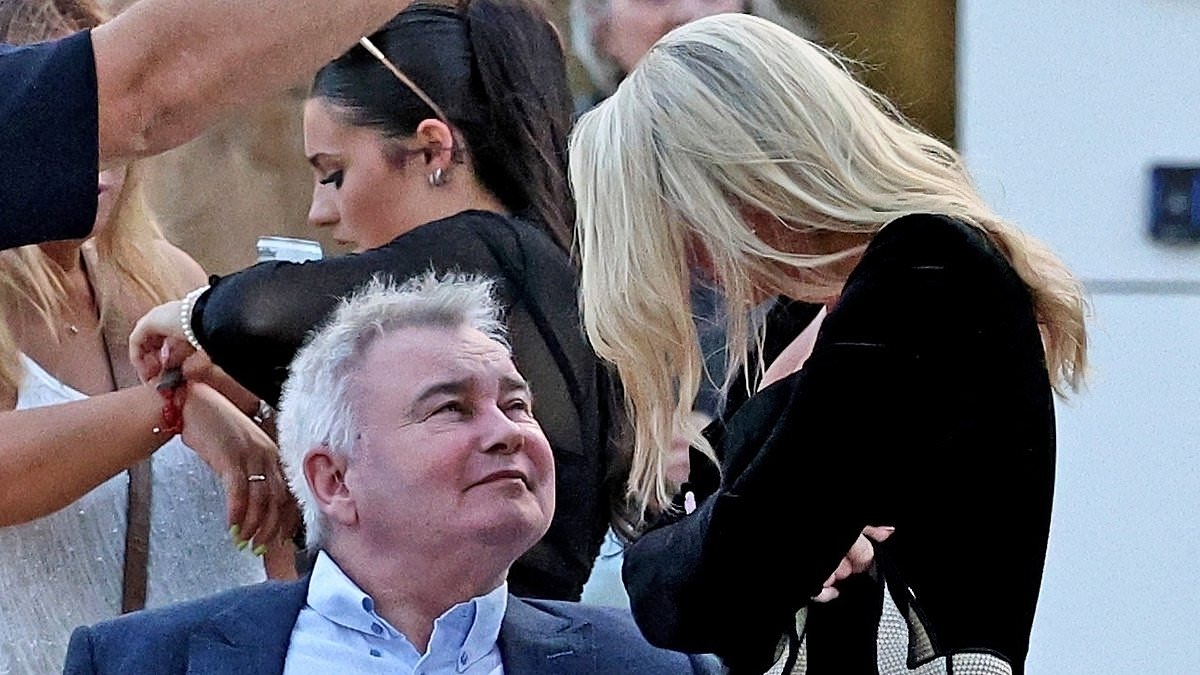 alert-–-eamonn-holmes-is-planning-another-sun-soaked-getaway-with-girlfriend-katie-alexander-as-they-prepare-to-celebrate-his-65th-birthday