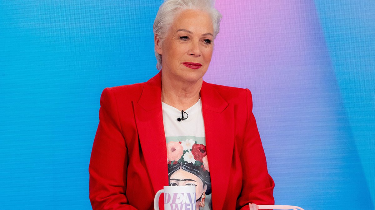 alert-–-denise-welch-shares-clip-of-herself-singing-on-stage-in-1999-and-admits-she-was-in-grips-of-‘severe-depression’-when-she-recorded-it-as-she-marks-world-mental-health-day