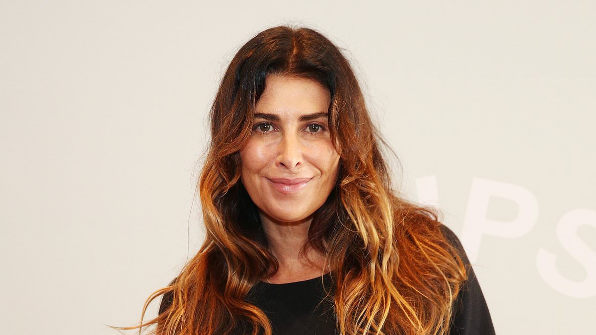 alert-–-jodhi-meares-relists-her-sydney-cottage-on-the-market-for-$4.8million-after-briefly-trying-to-sell-it-months-ago